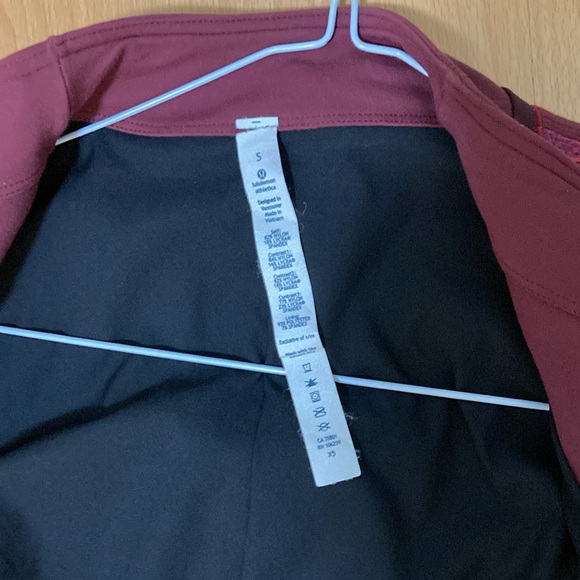 Lululemon jacket for women in sz S - Picture 4 of 5